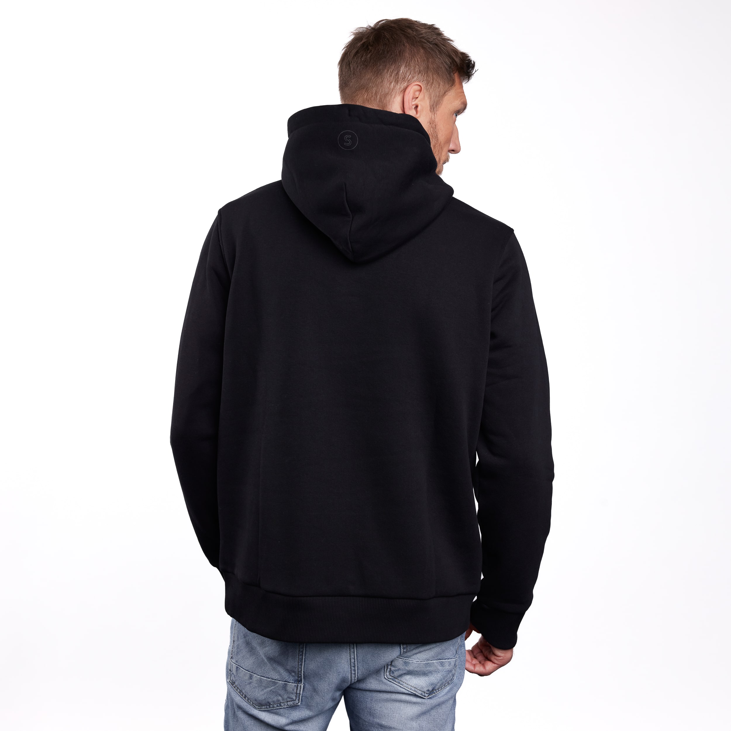 schaltkulisse-hoodie-schwarz-4-min.jpg